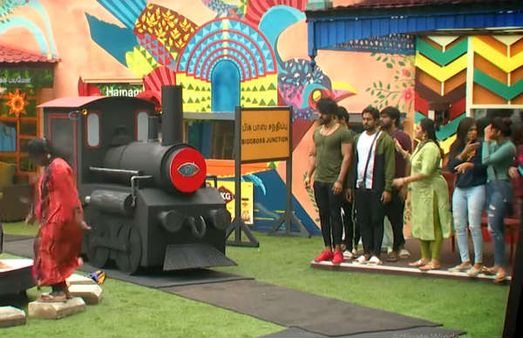 பிக்பாஸ் வீட்டில் தொடர்ந்து 45 மணி நேர மணிக்கூண்டு டாஸ்க்.. நேரத்தை கணிக்க போராடும் ஹவுஸ்மெட்ஸ்!