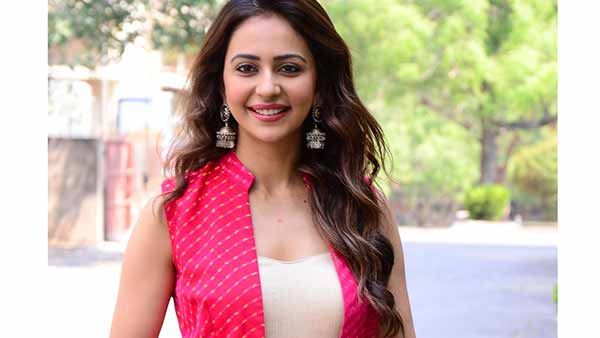 கொரோனா க்ளியர் ஆகிடுச்சு.. ரகுல் ப்ரீத் சிங் ட்வீட்.. ஆரோக்கியத்துடன் புத்தாண்டை கொண்டாட முடிவு!