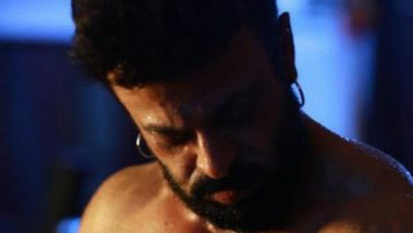 கட்டழகு காளை போல உடல்..ஹீரோக்களுக்கு டஃப் கொடுக்கும் ரியாஸ்கான்!