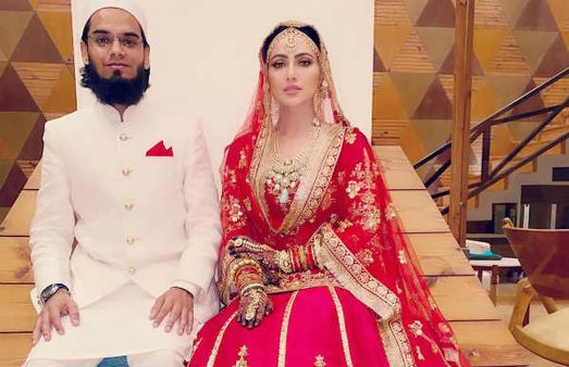 ரகசிய திருமணத்துக்கு பிறகு கணவர் போட்டோவை வெளியிட்ட சிம்பு ஹீரோயின்.. திரையுலகினர் வாழ்த்து!