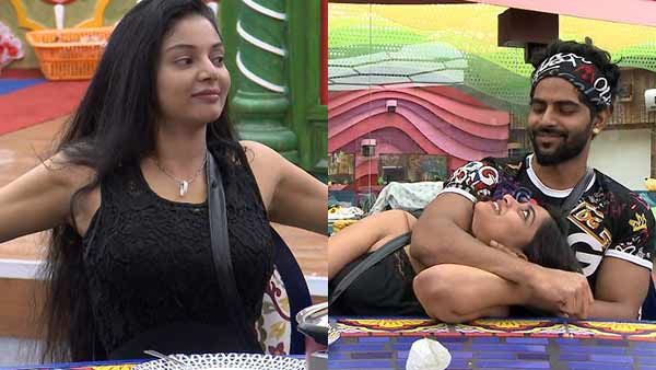 ச்சீ.. டைனிங் டேபிளில்.. எல்லோர் முன்னிலையிலும் ஷிவானியை மடியில் சாய்த்த பாலா.. கடுப்பான சனம்!