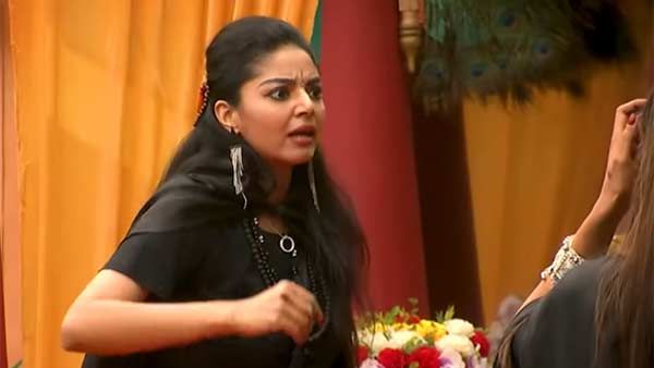 சனம் ஷெட்டி எப்படி சமாதானம் ஆனாங்க? மகனே பாலான்னு அப்படி பேச ஆரம்பிச்சுட்டாங்க.. ஒண்ணும் புரியல!