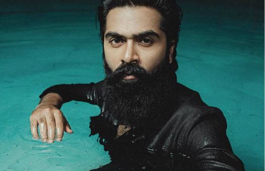 'தண்ணிக்குள்ள என்ன பண்றீங்க பாஸ்..?' வைரலாகும் சிம்புவின் லேட்டஸ்ட் போட்டோஷூட்!