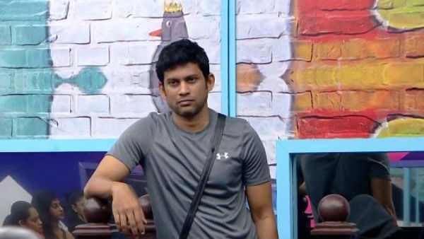 கிட்சன் ஏரியாவில் அமர்ந்து அனிதாவை வச்சு செய்த சோம்.. இன்னைக்குதான்ப்பா வாய திறந்திருக்காரு!