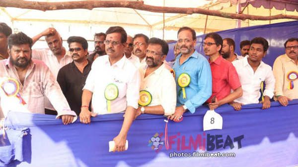 தலைவர் பதவிக்கு 3 பேர் போட்டியால் பரபரப்பு.தமிழ் திரைப்படத் தயாரிப்பாளர் சங்கத்துக்கு நாளை தேர்தல்!