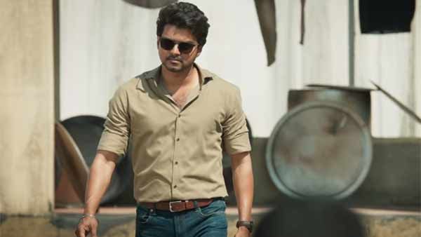 தியேட்டர்களில் கூட்டம் இல்லை.. ஓடிடியில் வெளியாகிறதா விஜய்யின் மாஸ்டர்? மீண்டும் பரபரப்பு!