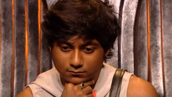 இந்த வாரம் போயிடுவேன்.. என்னன்னு பார்த்துடுறேன்.. நாமினேட்டான கடுப்பில் கையை உடைத்துக்கொண்ட ஆஜீத்!