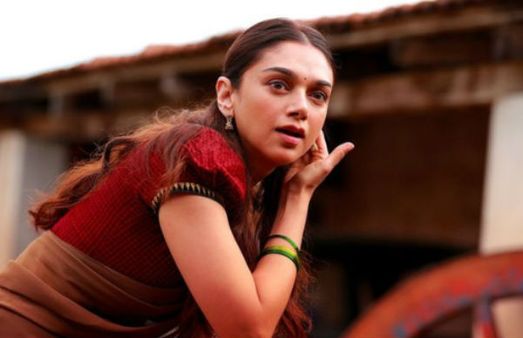 தமிழ், தெலுங்கில் உருவாகும் படம்.. நெகட்டிவ் கேரக்டரில் நடிக்கிறாராமே அந்த பிரபல ஹீரோயின்!