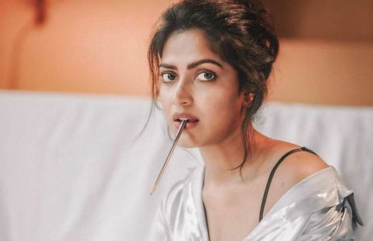 வெப் சீரிஸில் செம பிசி.. யு-டர்ன் இயக்குனரின் ஃபேன்டஸி த்ரில்லரில் ஹீரோயின் ஆன அமலா பால்!