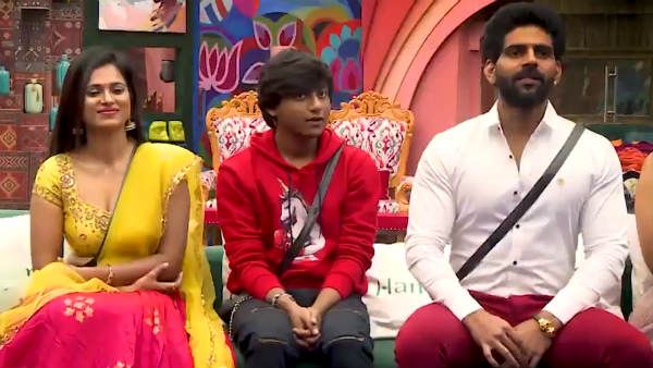 இப்பகூட பாருங்க பாலாஜி எப்படியாவது ஆரியை மாட்டிவிடலாமான்னு பாக்குறத.. பட்டென பிடித்த நெட்டிசன்ஸ்!