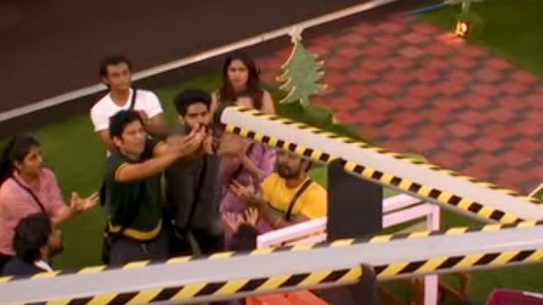 நான் பண்ணது தான் தப்பு.. அடிச்சி புடிச்சி விளையாடலாம்.. மோதிக் கொண்ட ஆரியும் சோமும்.. தெறிக்குது!