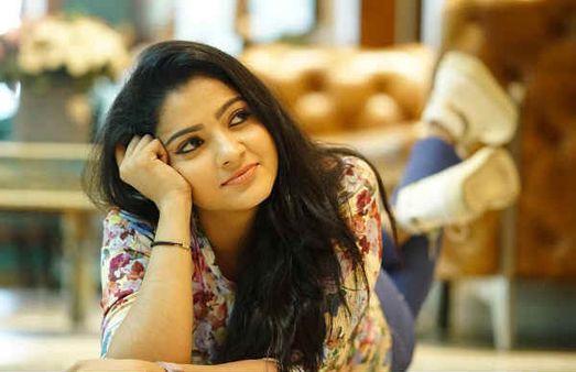 நாம சேர்ந்து இருக்குற போட்டோவ அனுப்பு.. நான் ஸ்டோரி வைக்கிறேன்.. சித்ராவின் கடைசி வாய்ஸ் மெசேஜ்!