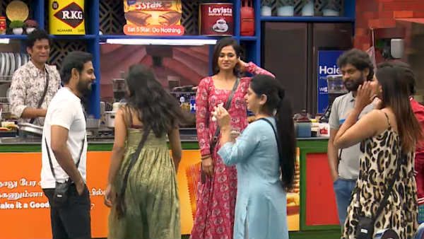 வரவங்க யாரும் ஆரிய பத்தி பேசாம போறது இல்ல.. அந்த ரெண்டு பேருக்கும் எரியும்.. கதறவிடும் நெட்டிசன்ஸ்!