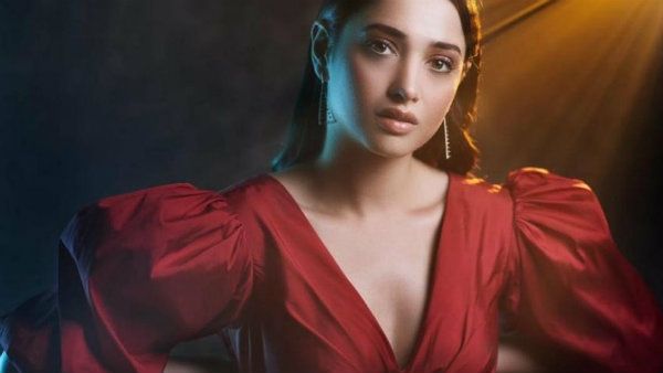 மெழுகு சிலை போல.. பளபளக்கும் தமன்னா… எகிறும் ஹார்ட் பீட்!