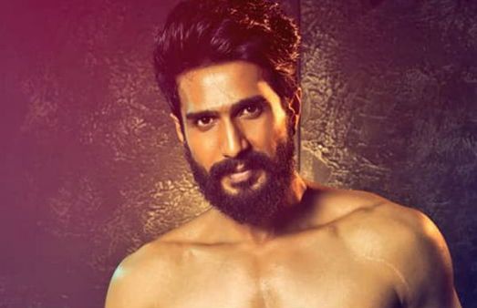 வாய்ப்பு தருவதாக.. தனது பெயரை பயன்படுத்தி போலி மெசேஜ்.. புதுமுக நடிகைகளுக்கு பிரபல ஹீரோ எச்சரிக்கை!