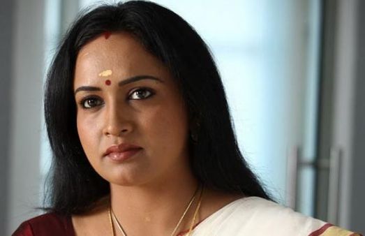 'எனக்கு கொரோனா இல்லை, இல்லவே இல்லை, அதை நம்பாதீங்க..' பிரபல நடிகை திடீர் மறுப்பு!