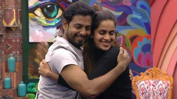 பிக்பாஸில் ஓவராகும் கட்டிப்பிடி.. அது ஒரு திருட்டு வக்கிர சுகம்.. விளாசும் பிரபல இசையமைப்பாளர்!