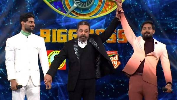 கமல் காலில் ஆபரேஷன்.. ஆரி அனுப்பிய அன்பு மெஸேஜ்ஜ பாத்தீங்களா.. அள்ளும் லைக்ஸ்!