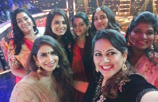 மோசமானவங்க.. இவங்கக்கூட சேராதீங்க.. ரசிகரின் கோரிக்கைக்கு அனிதா சம்பத் சொன்ன பதில பாருங்க!