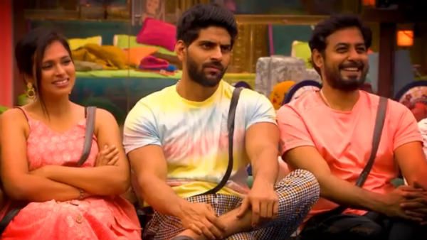 எங்க ரியாக்‌ஷன் சனம் முகத்துல தெரியுது பாருங்க.. அர்ச்சனாவின் மொக்கை கதையை கலாய்க்கும் ரசிகர்கள்!