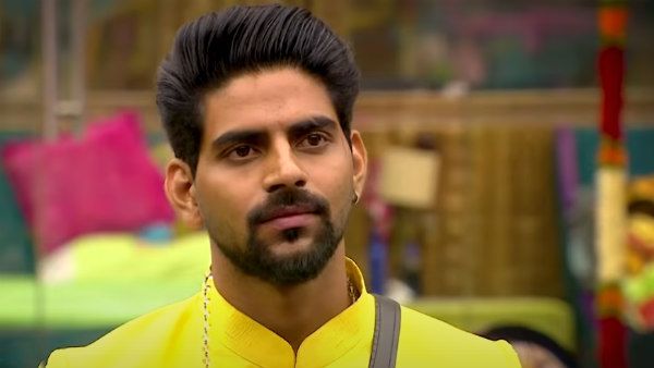 வெளியே என்ன நடக்குதோ.. நாளைக்கு என்ன நடக்கப் போகுதோ தெரியலையே.. பாலாஜிக்கு அதே நினைப்புதான்!