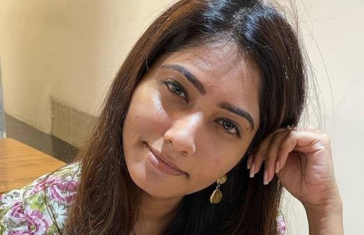 “வாய்ப்புக்காக பணம் கொடுத்து ஏமாந்தேன், எல்லாம் குடும்பத்துக்காக தான்”: மனம் திறந்த பிக்பாஸ் ஜூலி