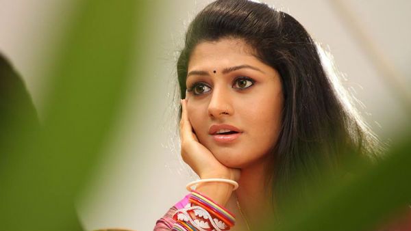 மோசடி ஜோதிடரிடம் இருந்து பணம் பெற்ற விவகாரம்.. நேரில் ஆஜராக பிரபல நடிகைக்கு போலீஸ் சம்மன்!