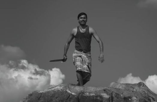 “வாள் தூக்கி நின்னான் பாரு”.. சம்மரில் தனுஷின் சம்பவம் லோடிங்.. கதிகலங்க வைக்கும் கர்ணன் டீசர்!