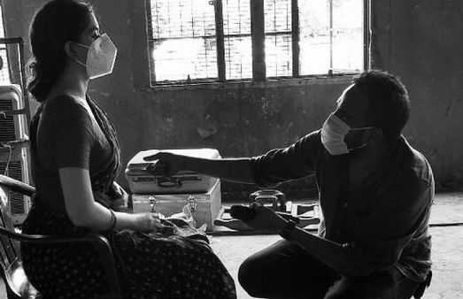 என்னுடைய மனம் முழுவதும் சாணிக் காகிதம் சூட்டிங்கில் உள்ளது.. கீர்த்தி சுரேஷ் நெகிழ்ச்சி!