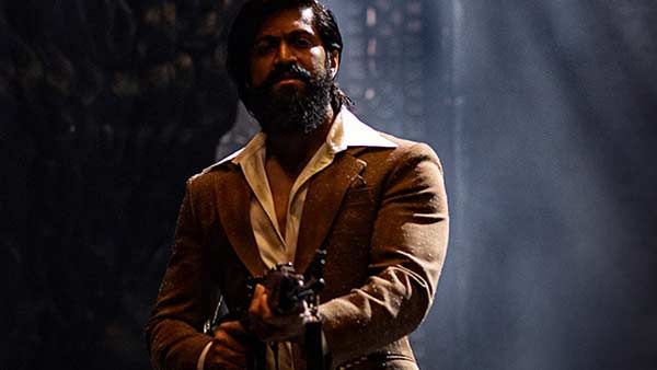 சிங்கத்தோட கர்ஜனை கேட்க போற நாள்.. கேஜிஎஃப் சாப்டர் 2 ரிலீஸ் தேதி அறிவிப்பு.. மாஸ் லுக்கில் யஷ்!