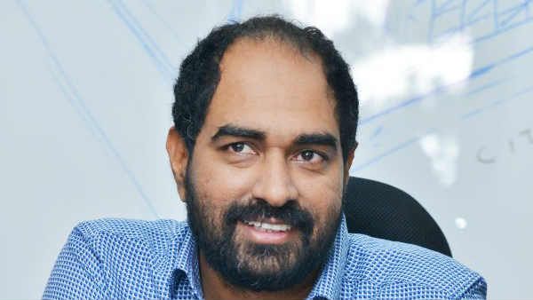 படப்பிடிப்புக்கு முன் கொரோனா டெஸ்ட்... பிரபல இயக்குனருக்கு தொற்று உறுதி.. ஷூட்டிங் தள்ளி வைப்பு!