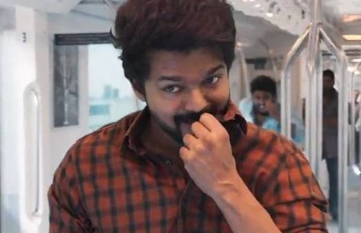 ஒரே கல்லில் இரண்டு மாங்காய்.. அமேசான் பிரைமில் வெளியானது மாஸ்டர்.. டிரெண்டாகும் #MasterOnPrime