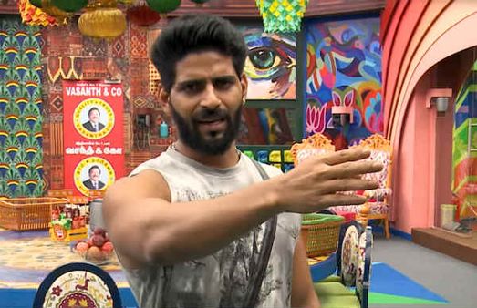 இனிமேலாவது மனுஷனா மாறுப்பா.. மிருக குணத்தை விடு.. டிவிட்டரில் பாலாஜியை வெளுக்கும் நெட்டிசன்ஸ்!