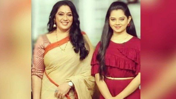 மீனுக்குட்டி அன்ட் கன்னுக்குட்டி.. செம்ம க்யூட் போங்க.. அனிதாவை பார்த்து ஜொள்ளு விடும் ஃபேன்ஸ்!