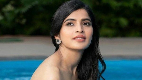 உச்சகட்ட கவர்ச்சியில் அட்டகாசம் செய்யும் சஞ்சிதா ஷெட்டி…விதவிதமான போஸால் திணறும் இணையதளம்!