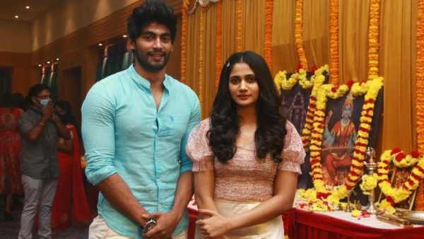 லக்கி தான்.. அடுத்தடுத்து படங்கள்.. அசற வைக்கும் பிக் பாஸ் லாஸ்லியா.. டிரெண்டாகும் #Losliya