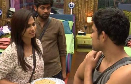 பிக்பாஸ் வீட்டை விட்டு வந்த பிறகு ரம்யாவிடம் மறைமுகமாக காதலை சொல்லும் சோம்? இன்ஸ்டா பக்கத்த பாருங்க!