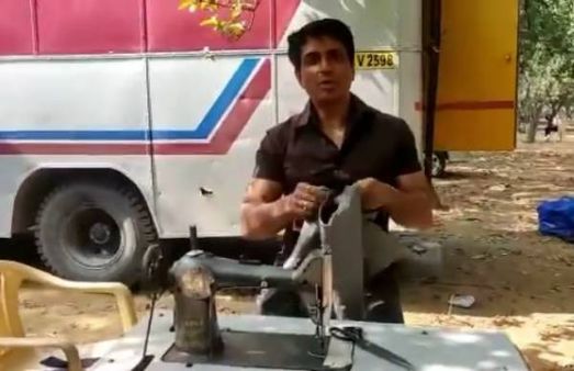 இது எப்ப? நடிகர் சோனு சூட் தையல் கடை.. இங்கு இலவசமாக துணி தைத்து கொடுக்கப்படும்!