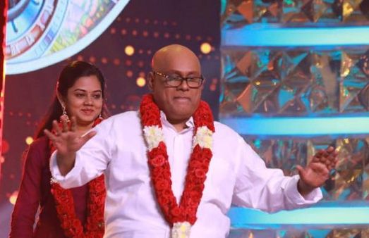 ஏன் சனம் கூட போட்டோ எடுக்கல? மாலையுடன் அனிதாவும் சுரேஷும்.. அதகளப்படும் இன்ஸ்டா!