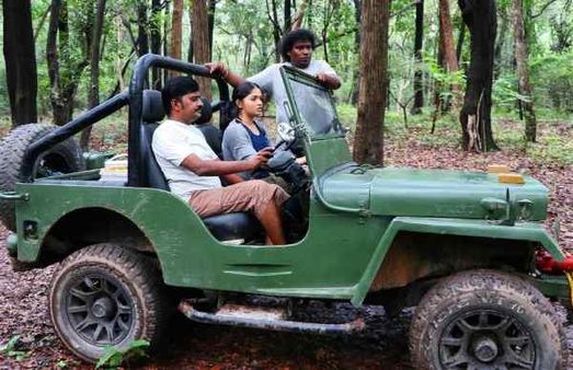 அடுத்த மாதம் ரிலீசாகிறது சுனைனாவின் ’ட்ரிப்’.. சன் டிவி யூடியூபில் வெளியான மிரட்டல் டிரைலர்!