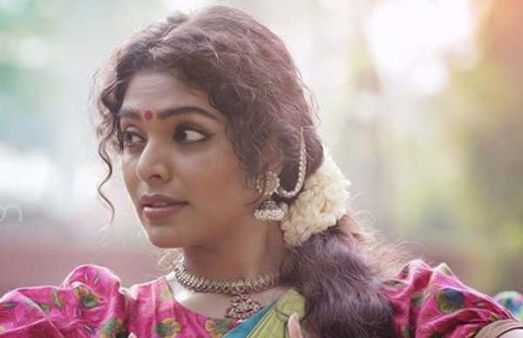 ஏன் இப்படி? அதுதான் காரணமா? தனது பிரம்மாண்ட நடனப் பள்ளியை திடீரென மூடினார் பிரபல நடிகை!