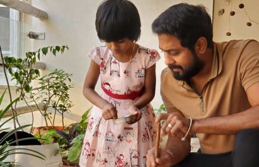 மக்கள் நாயகன் ஆரி.. பிறந்தநாள் காமன் டிபியை வெளியிட்ட சனம் ஷெட்டி.. வேற ஒரு சர்ப்ரைஸும் இருக்கு!