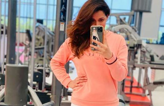 லாக்டவுனில் குண்டாகிட்டேன்...உடம்பை குறைக்கும் போட்டோ வெளியிட்ட பாவனா