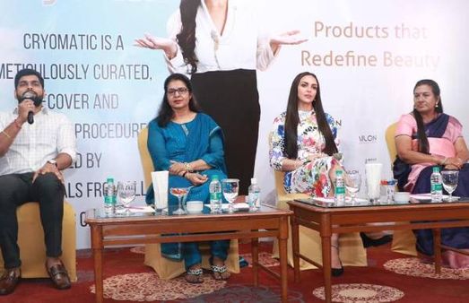 சூர்யாவின் படங்களை மிஸ் பண்ணாம பார்பேன்.. கலர்ஸ் நிகழ்ச்சியில் ஈஷா தியோல் பேச்சு!