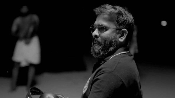 வாள் தூக்கி நின்னான் பாரு.. வந்து சண்டை போட எவனும் இல்ல.. வெளியானது கர்ணன் லிரிக் வீடியோ!