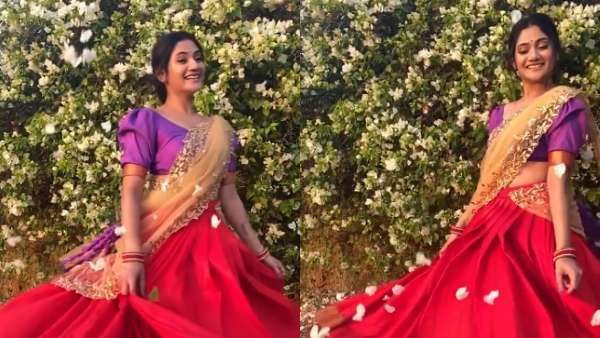 பளிங்கு முதுகை காட்டி.. பாவாடை தாவணியில்.. சுத்த விட்ட லாஸ்லியா!