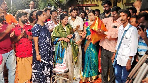 கலைமாமணி விருது பெற்ற மதுமிதா.. கேக் வெட்டி ஷுட்டிங் ஸ்பாட்டில் உற்சாக வரவேற்பு அளித்த படக்குழு!