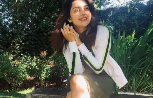 எல்லாருக்கும் முகத்துல எனக்கு மட்டும் தொடையில... மஹிமா நம்பியார் வெளியிட்ட சன் கிஸ் பிக்!