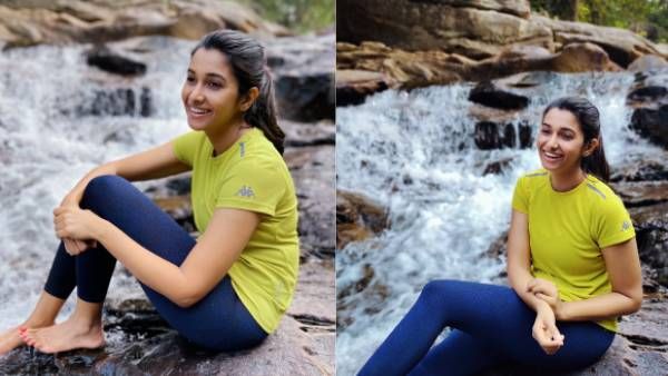 அருவி அழகா.. பிரியா பவானி சங்கர் அழகா.. இரண்டையும் ரசிக்கலாம் வாங்க.. வர்ணித்து தள்ளும் ரசிகர்கள்!