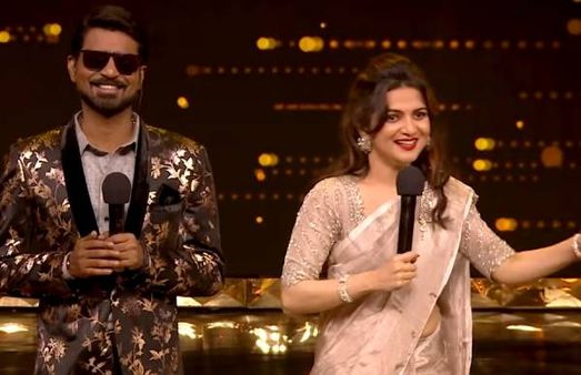 அங்கேயும் அந்த கருத்தை முன் வைத்த ஆரி.. பாலாஜியை மொய்த்த இளம் பெண்கள்.. பிக்பாஸ் கொண்டாட்டம்!